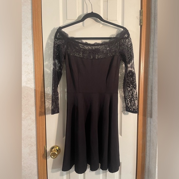 BB Dakota Dresses & Skirts - NWT BB DAKOTA Lace Off the Shoulder Black Knee Length Dress